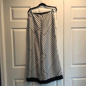 Wide leg printed pant